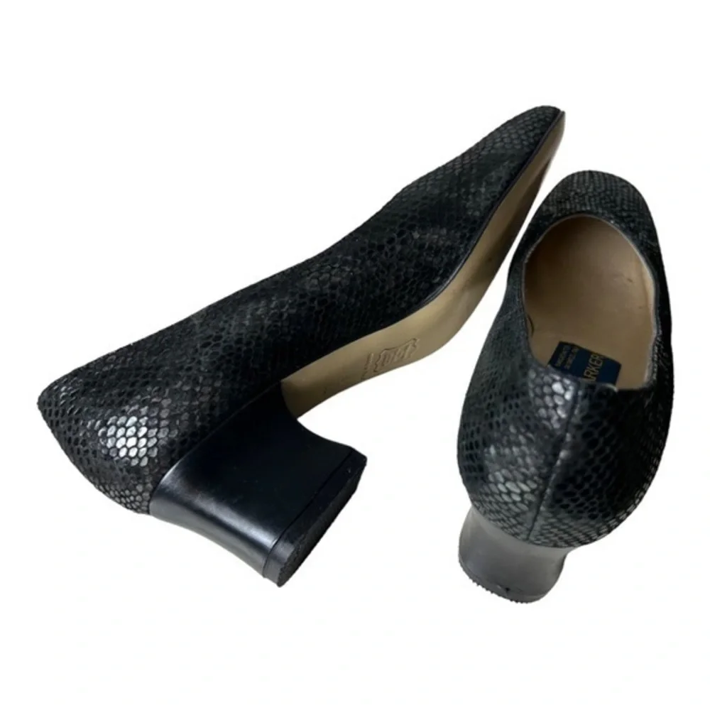 Joel Parker Black Snake Skin Vintage Block Heel pump Size 6AA